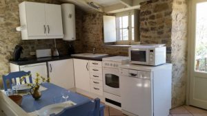 Bergerie-kitchen-1