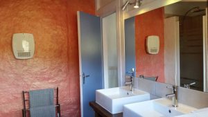 Bergerie-shower-room